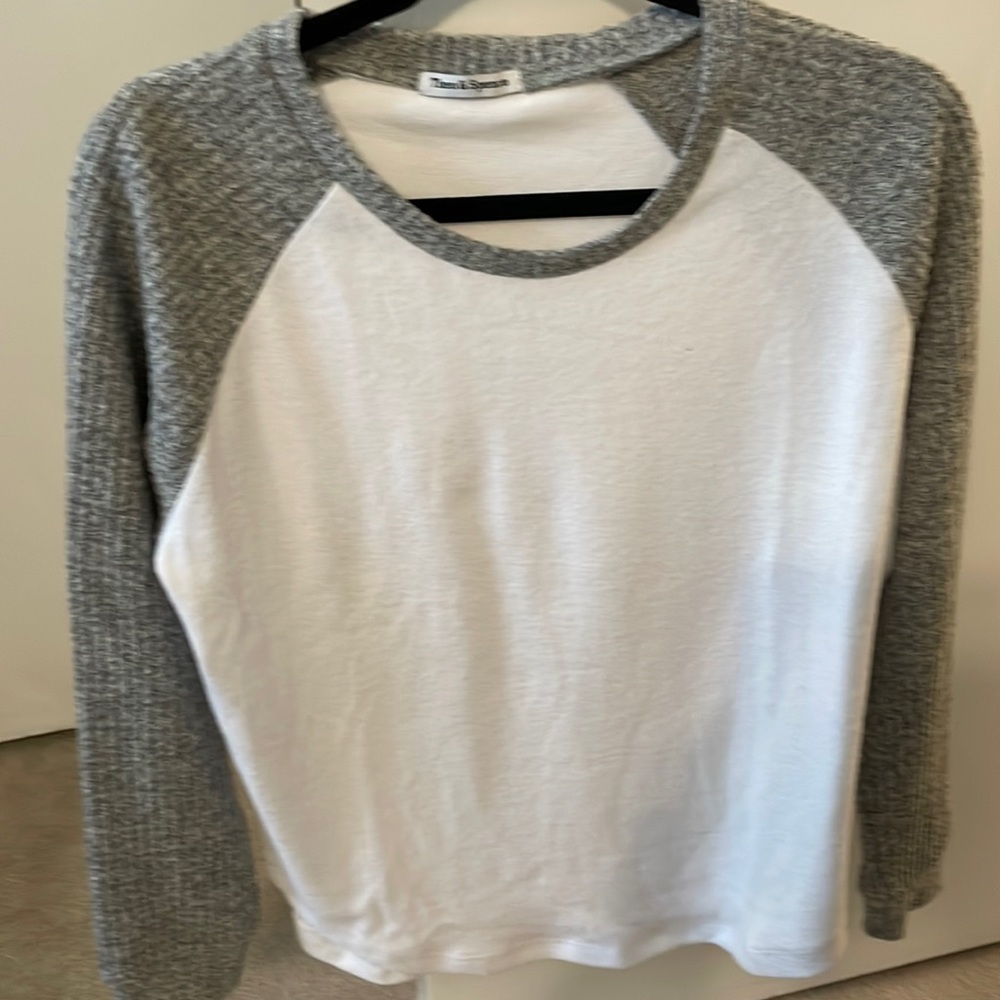 Theo & Spence Long Sleeve. size small